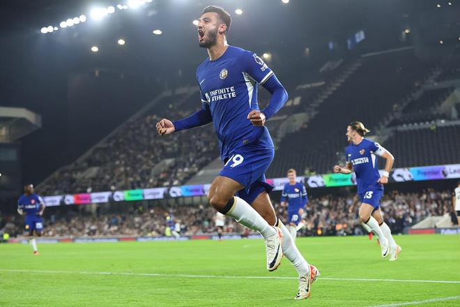 瓜迪奥拉谈英超争冠形势：先专注周三对阵布莱顿的比赛，一步一个脚印…… 来源：City Xtra