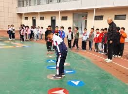 没谁了，老詹自家院子里的球场真的是令每个打球的哥们羡慕！